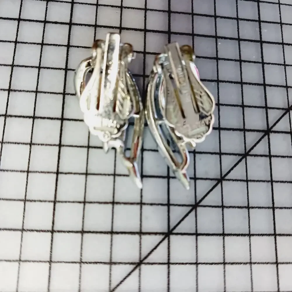 Earrings Clip VTG Sarah Coventry Pat Pend Silver Tone Leaf Leaves Mid Century